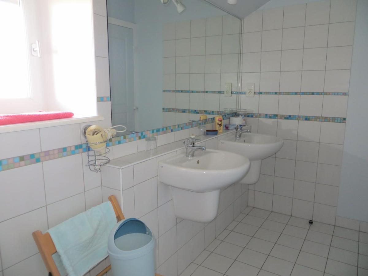 La Vache Sur Le Toit Bed & Breakfast Montagny  Bagian luar foto